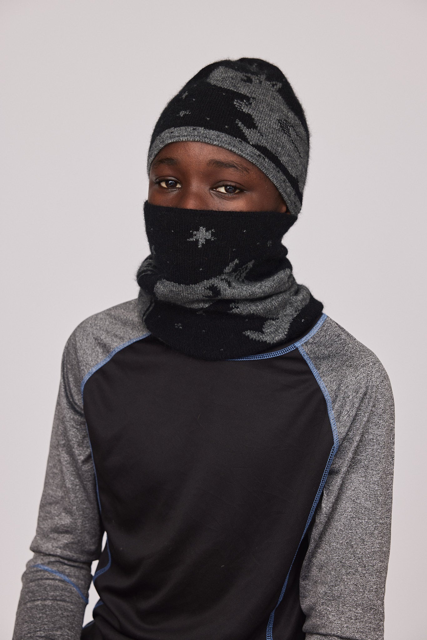 Moomintroll Neck Gaiter (Black/Grey)